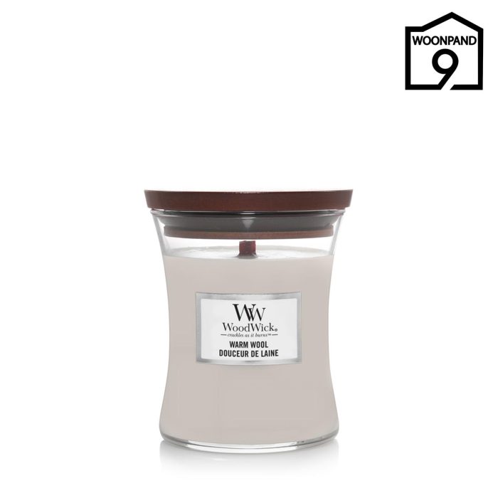 Warm Wool Medium Candle by Woodwick | Woonpand 9